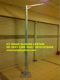 Tiang Lampu Jalan
